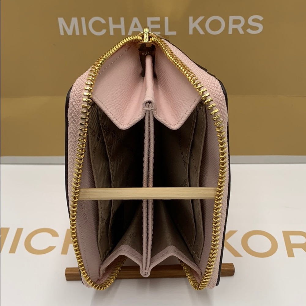 MICHAEL KORS JET SET TRAVEL MD ZA CARD CASE - Picture 7 of 16